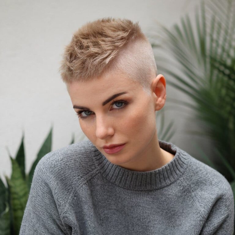 Wolf Cuts Without Bangs for women