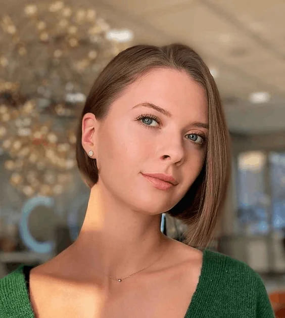 12 Short Hairstyles for Thin Hair 5 Asymmetrical Bob