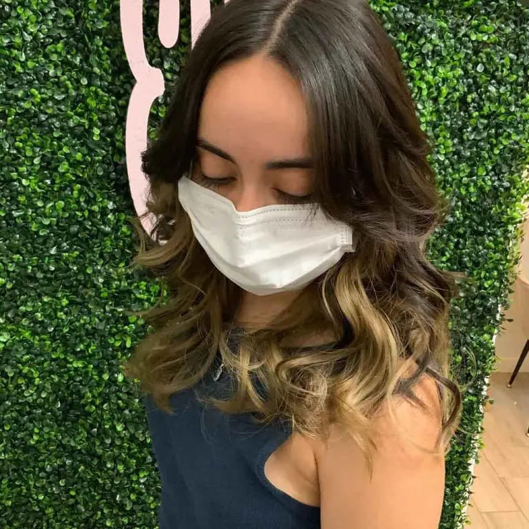 10 Wolf Cuts Without Bangs for women 2 Black Medium Wavy Wolf Cut With Lower-Layer Blonde Highlights