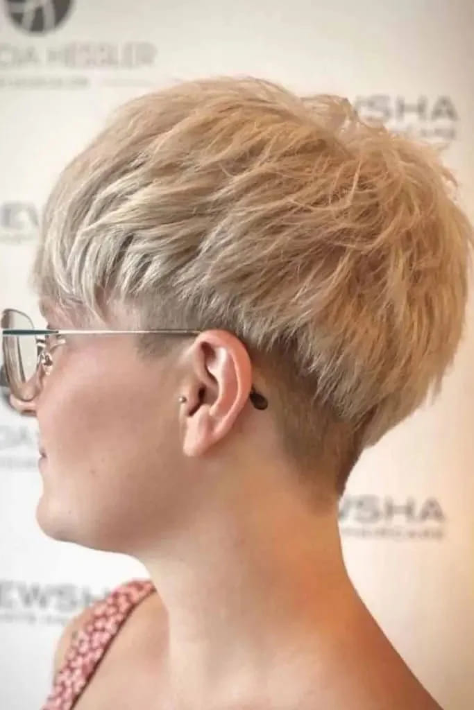 12 Best Edgy Short Haircuts For Fancy Look 10 Choppy Bowl Cut