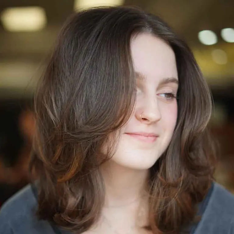 10 Wolf Cuts Without Bangs for women 5 Face-Framing Layered Brown Wavy Wolf Cut