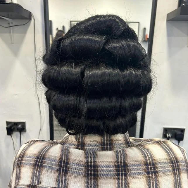 8 Flapper Hairstyle Ideas For Stylish Looks 4 Glamour Pin Curls