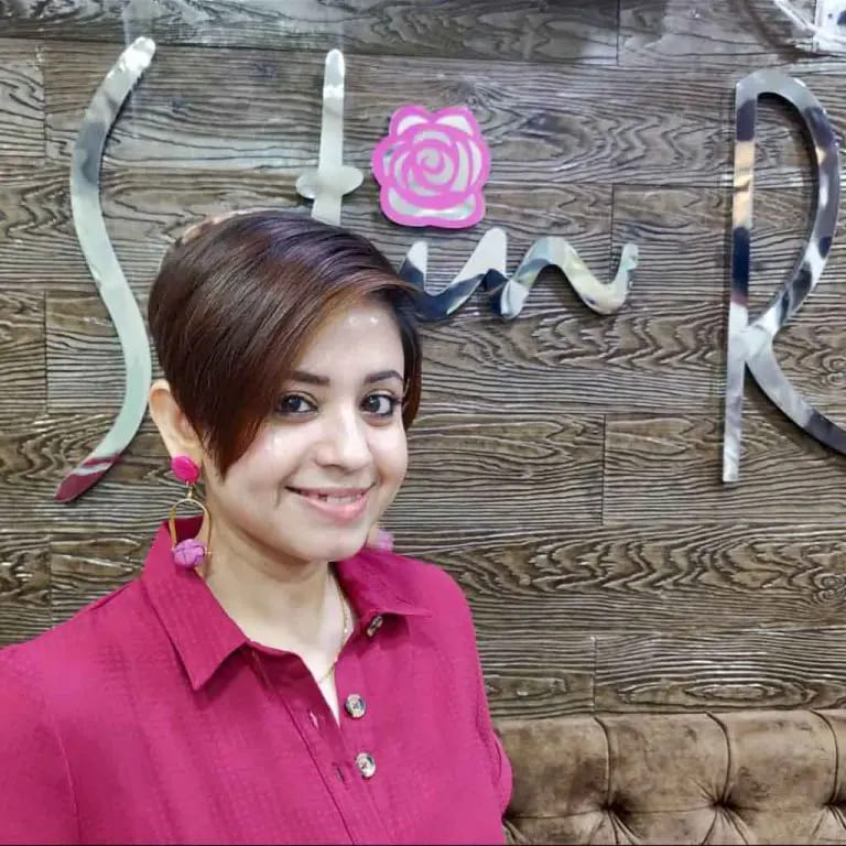 12 Easy-Going Short Cropped Hairstyles 12 Short Cropped Bob Hair With Brown Highlights
