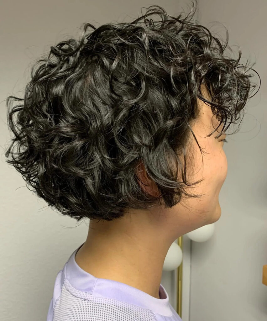 8 Flapper Hairstyle Ideas For Stylish Looks 5 Short Curly Bob
