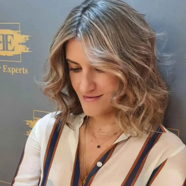 10 Wolf Cuts Without Bangs for women 8 Short Toffee Blonde Wavy Wolf Cut
