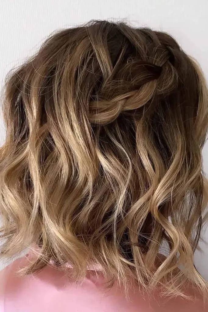12 Stylish Short Hair Updos for Every Occasion 12 Twisted Half-Up Waves