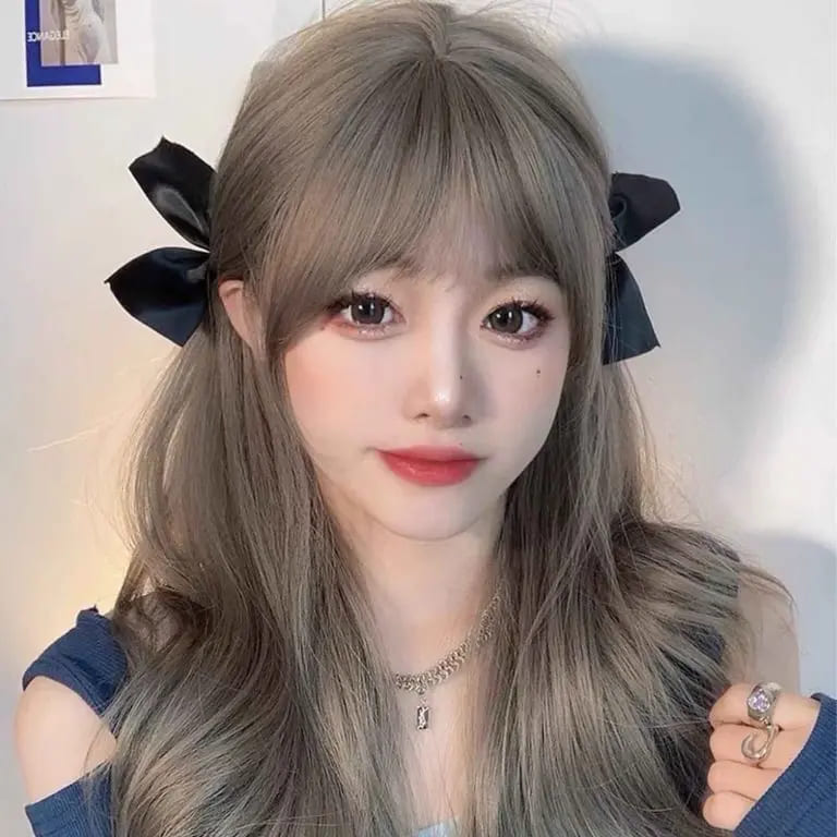 12 Stunning Korean Hairstyles for Women 2 Anime Style Ash Grey Layered Waves