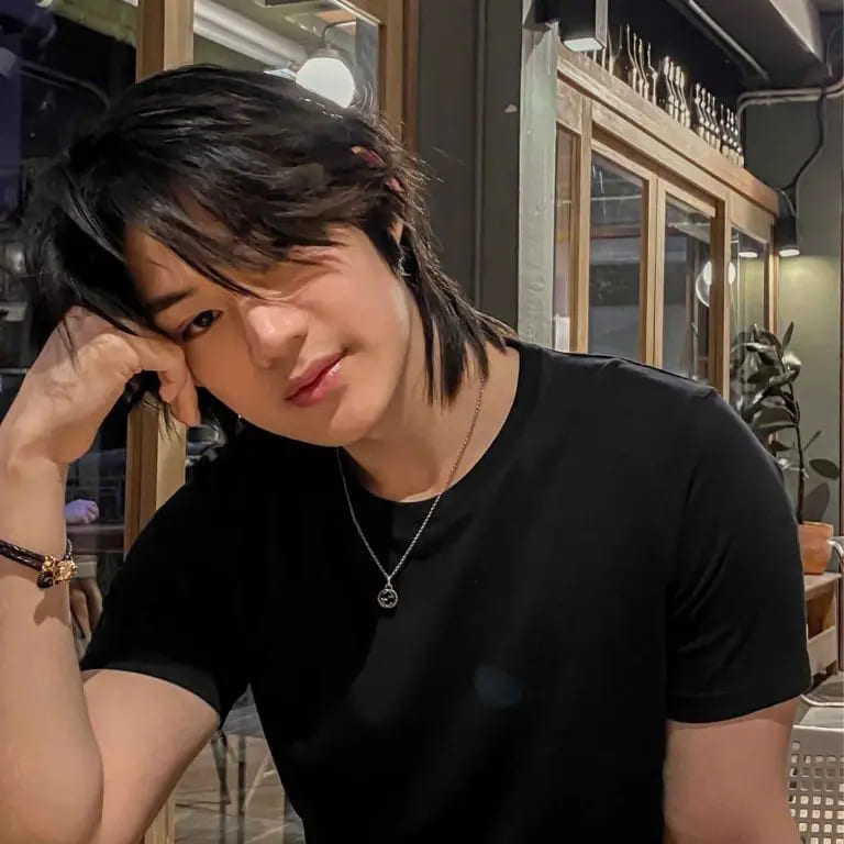 10 Stylish Korean Hairstyles for Men 6 Anime Style Medium Hair With Messy Bangs