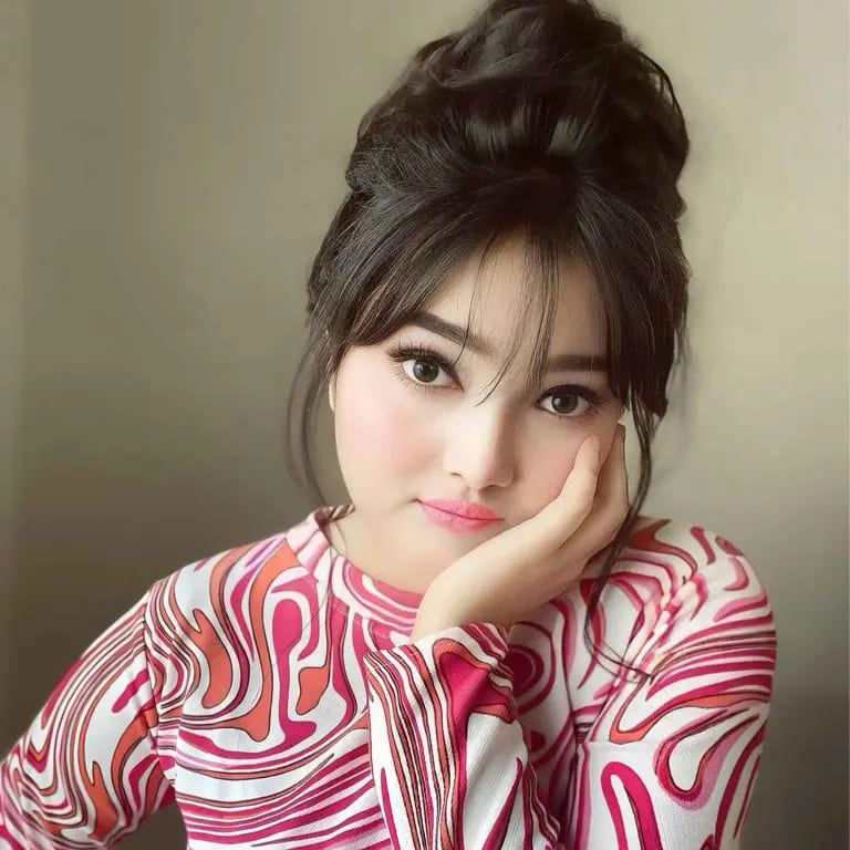 12 Stunning Korean Hairstyles for Women 12 Korean Fluffy Messy Updo With Korean Bangs