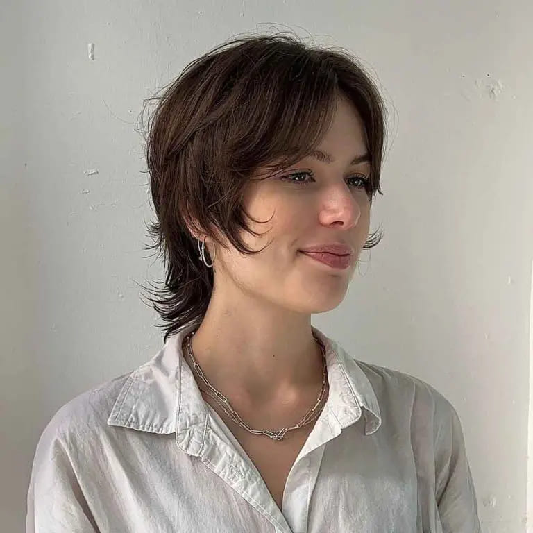 12 Short Wolf Cuts With Curtain Bangs 6 Wolf Cut With Curtain Bangs on Layered Syrup Brown Bob Hair