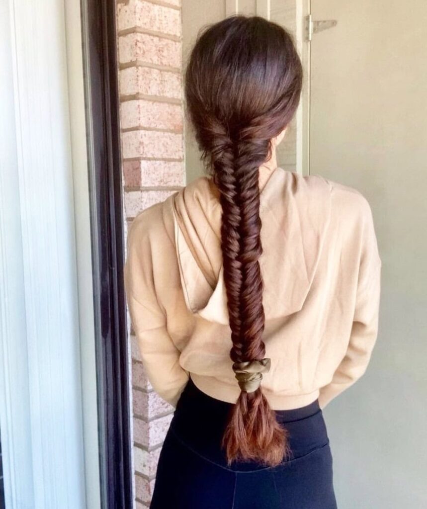 17 Protective Hairstyles for Straight Hair: Elevate Your Look with These Stunning Ideas 14 fishtail braid 2