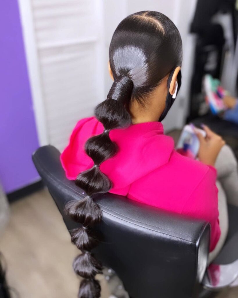23 Protective Hairstyles for 3a Hair: Stunning and Practical Ideas 16 low bubble ponytail