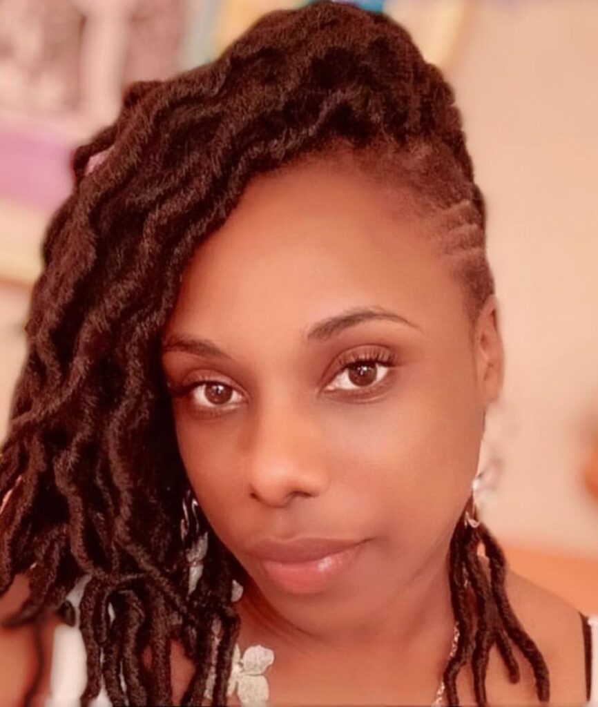 17 One Side Shaved Hairstyles for Black Women That Scream Confidence and Style 2 side shaved locs