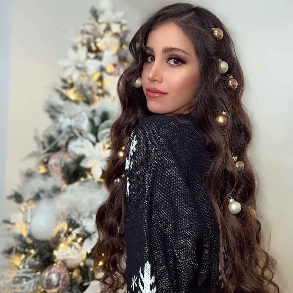 25 Christmas Hairstyles for You to Rock This Christmas! 20 0020 IMG 5133