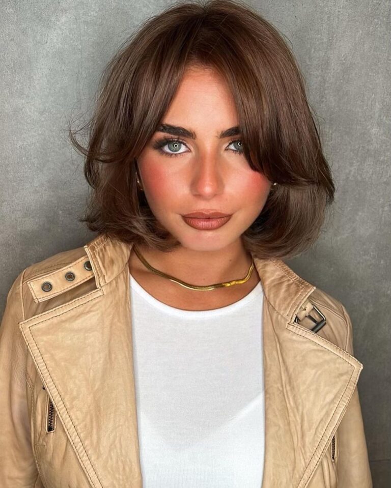 10 Haircut Ideas for Thin Hair 10 10 Flippy Bob With Curtain Bangs 1