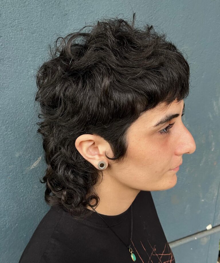 10 Short Curly Hairstyles for Women 6 107 1