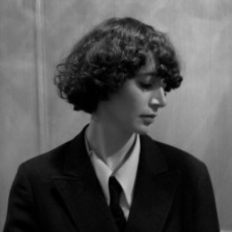 10 Short Curly Hairstyles for Women 8 109 1