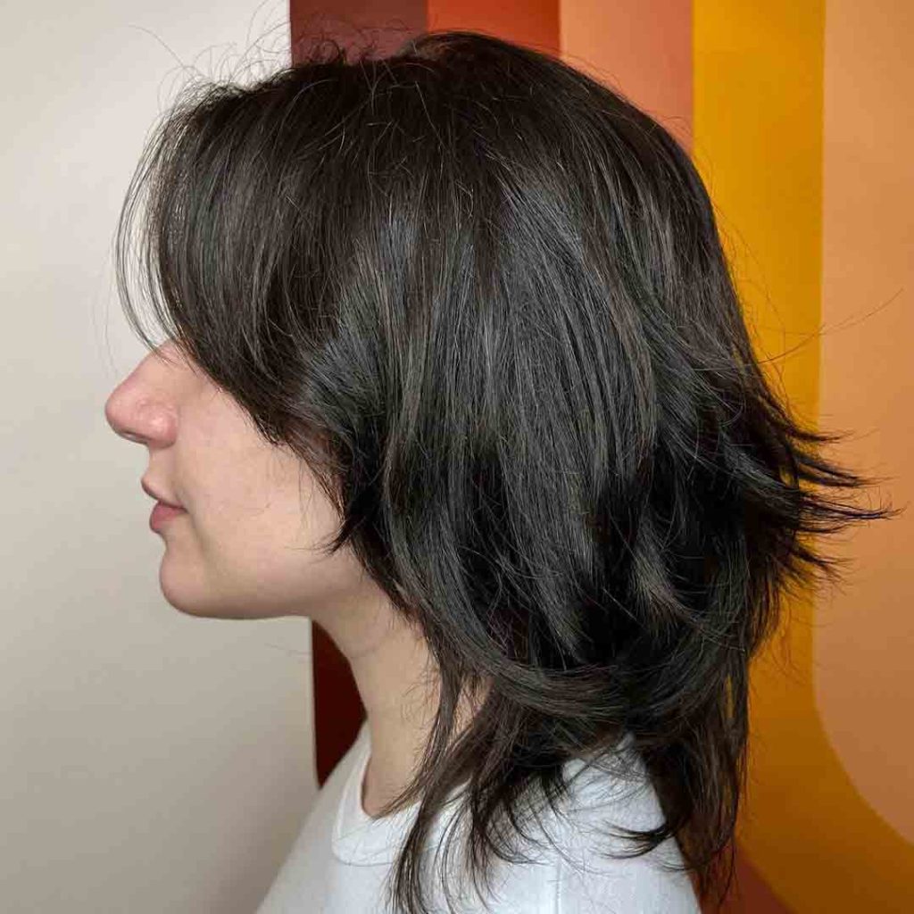 20 Classy Short Wolf Cut Ideas to Turn Heads! 15 90’s Style Razor Wolf Cut on Short Hair