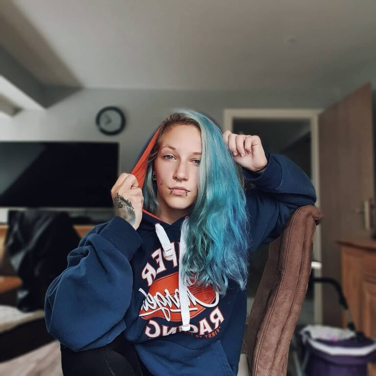 12 Emo Scene Hairstyles for a Throwback 3 3. Galaxy Hair With Scene Hairstyle