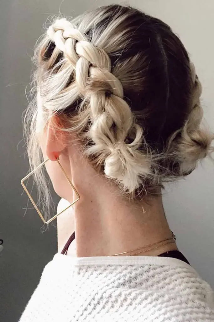 12 Stylish Short Hair Updos for Every Occasion 5 35 3