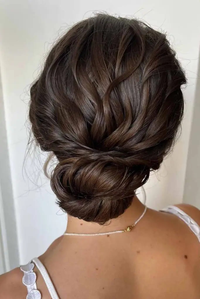 12 Stylish Short Hair Updos for Every Occasion 6 36