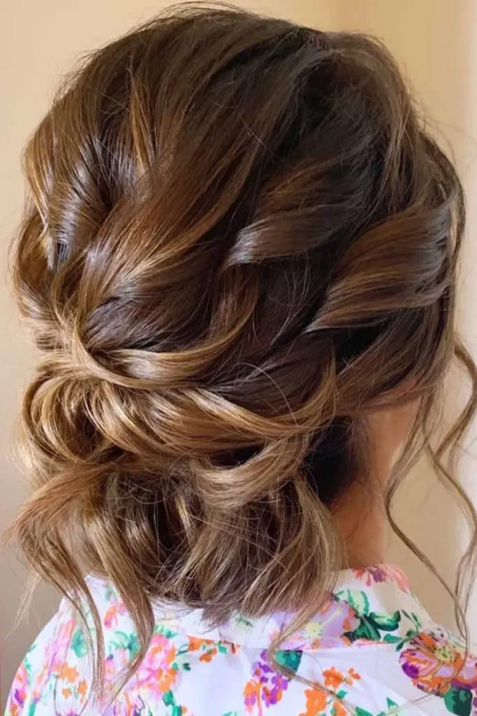 12 Stylish Short Hair Updos for Every Occasion 8 38