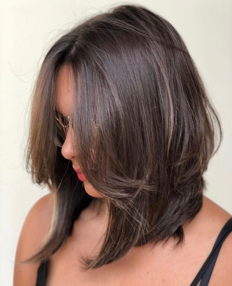 11 Fashionable Long Angled Bob Cuts 4 4. Long Layered Bob