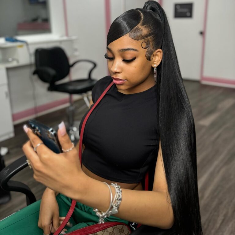 10 Slick Ponytail Hairstyle Ideas 5 5. Side Parted Slick Ponytail