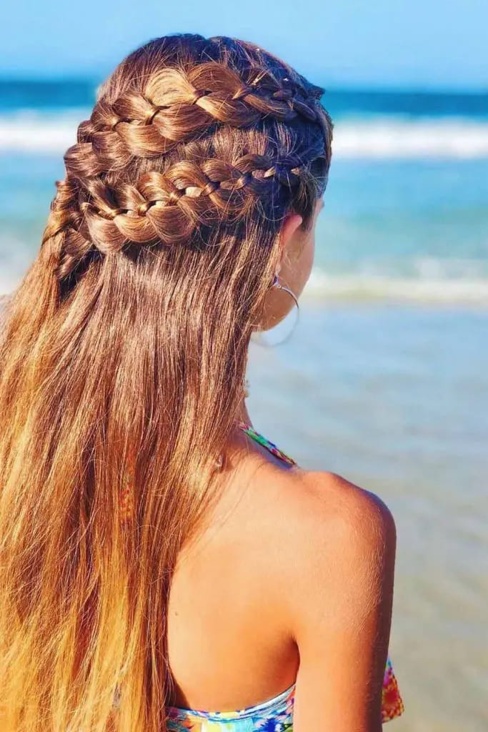 12 Sun-Kissed Beach Hairstyles 6 6. Half Up Double Pull Through Side Braids