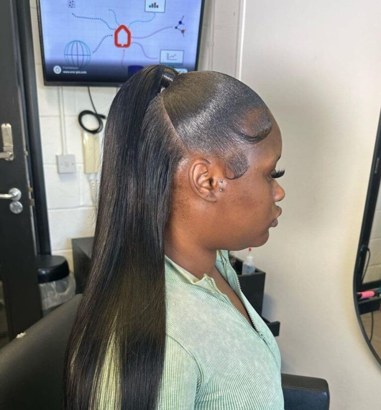 10 Slick Ponytail Hairstyle Ideas 6 6. Half Up Slick Ponytail 1