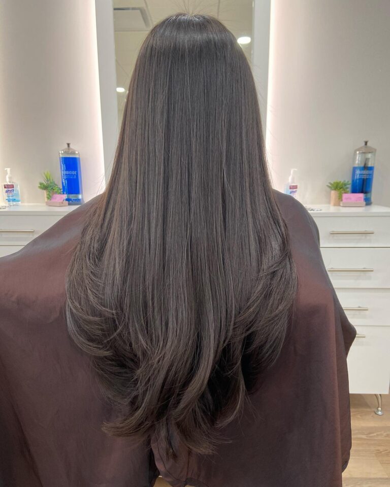 10 Layered Haircuts for Women 8 8. V Cut Layers