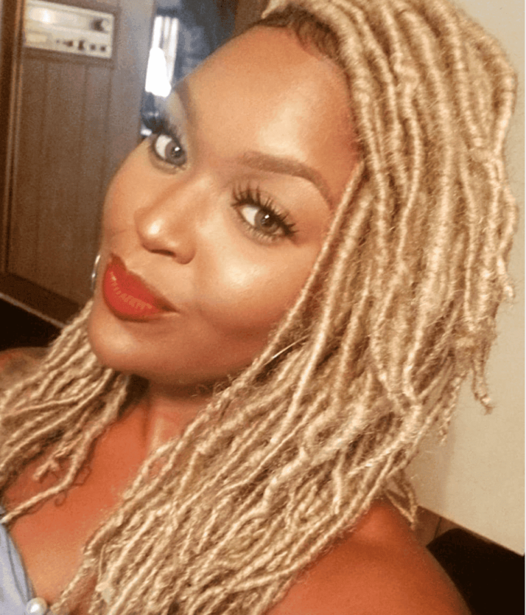 10 Bohemian Locs Hairstyles for Women 4 A Blonde Look 768x897 2