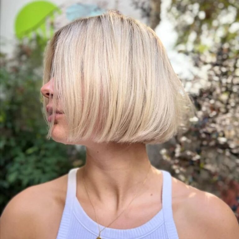 8 Haircut Styles for Older Women 8 Angled Bob Hairstyles 768x768 1