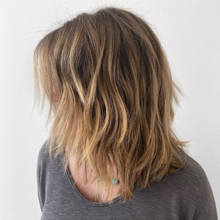 10 Lob Haircuts for Women 9 Choppy Lob 768x768 1