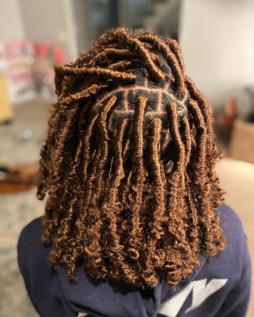 10 Butterfly Locs Hairstyle Ideas 1 Classic Shoulder Length Butterfly Locs 819x1024 2