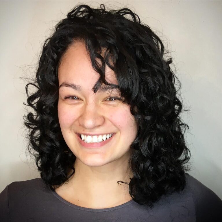 10 Mid-Length Haircuts for Women 8 Curly Mid Length Cut 768x768 1