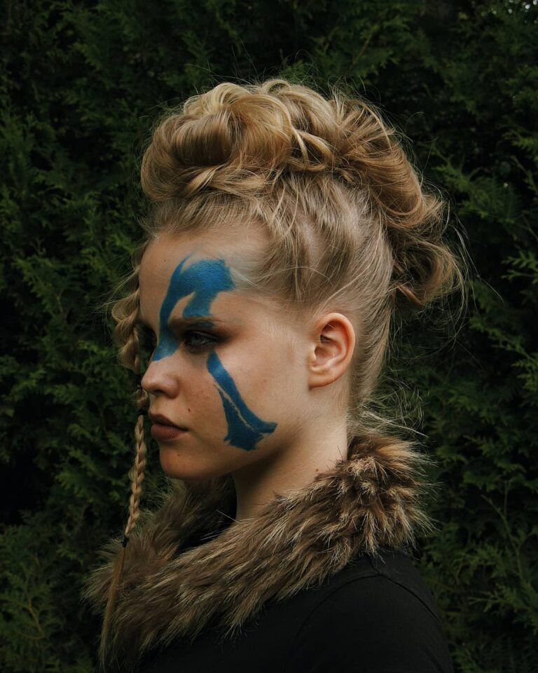 10 Stylish Halloween Hairstyles for Women 3 Halloween Huntress Mohawk Maven 768x960 1