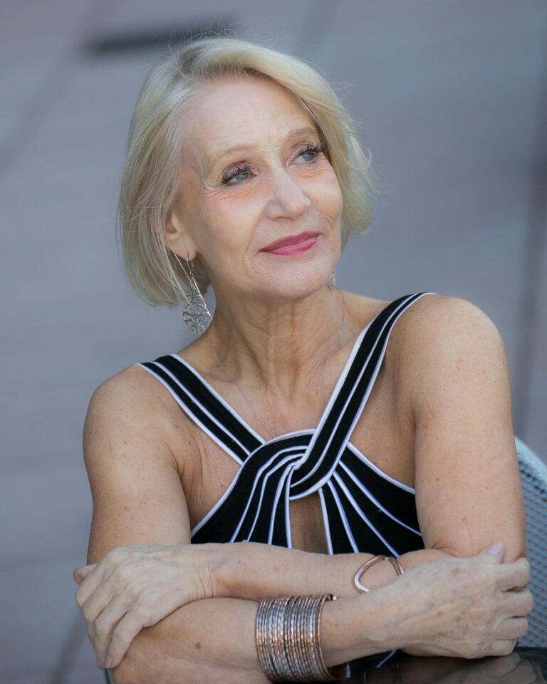 10 Hairstyles for Women Over 60 6 Long Bob With Side Swept Bangs 768x960 1