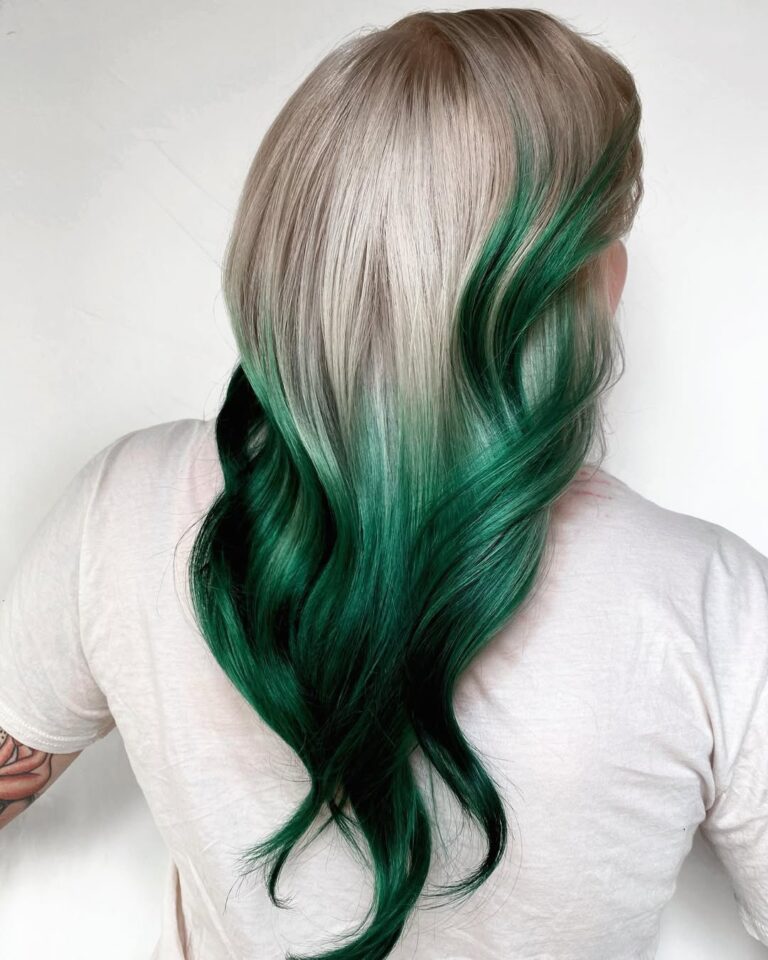 12 Fancy Dip-Dye Hair Color Ideas 6 Patricks Day Inspired Green Dip Dye Hair 768x960 1