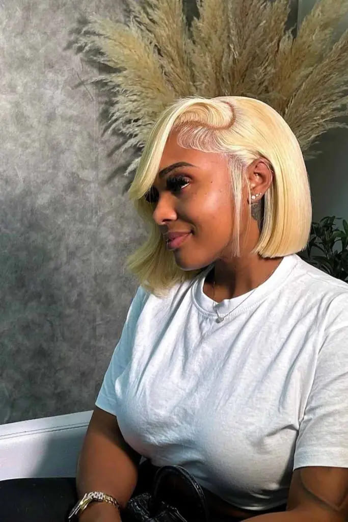 12 Elegant Short Bob Ideas for Black Women 6 Side Parted Blonde Bob