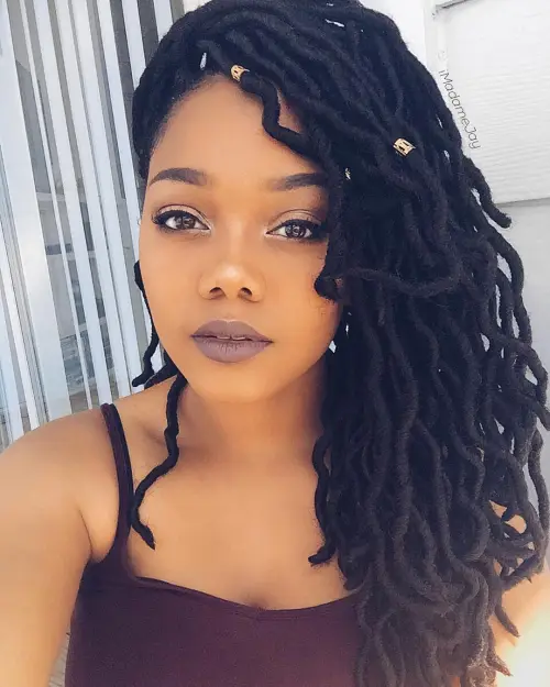 10 Artificial Dreadlocks for Women 3 Side Swept Faux Locs with Beads 1