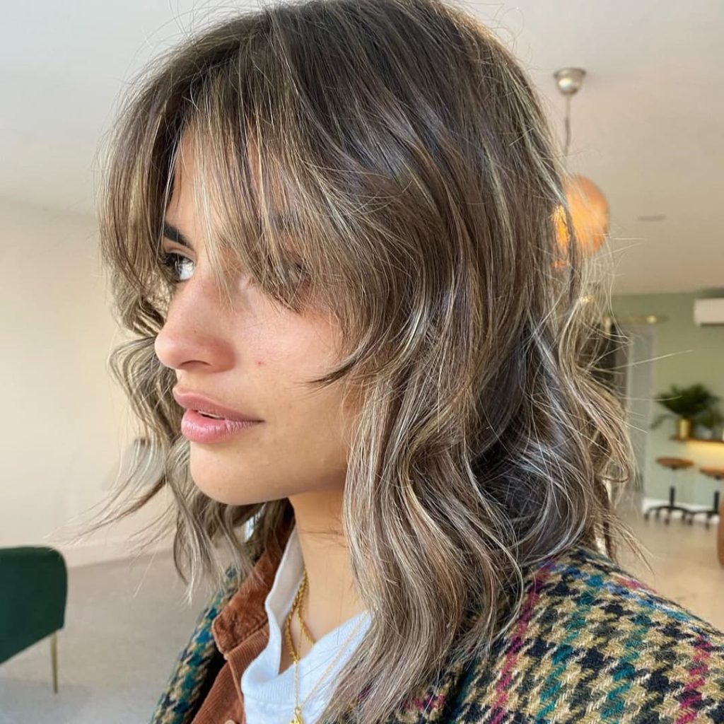 27 Best Wolf Cut Hairstyles for Women for All Hair Types, Lengths and Colors! 11 Two Tone Wolf Cut katyreevehair 1024x1024 1