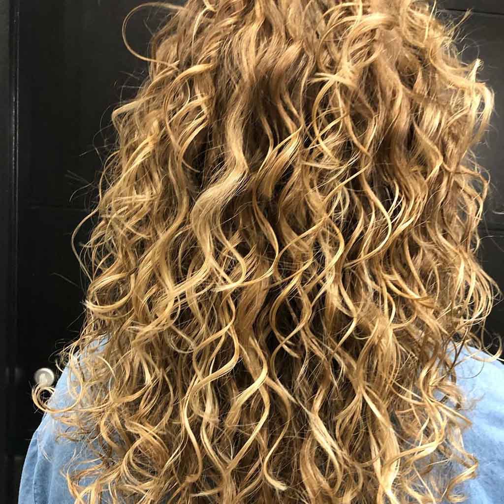 15 Fun Long Layered Hairstyles for Curly Hair! 3 Blonde Curly Long Layered Balayage Hair