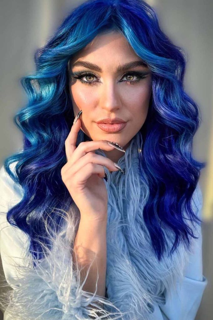 10 Summer Hair Color Ideas 4 Vibrant Dark Blue and Light Blue Highlights