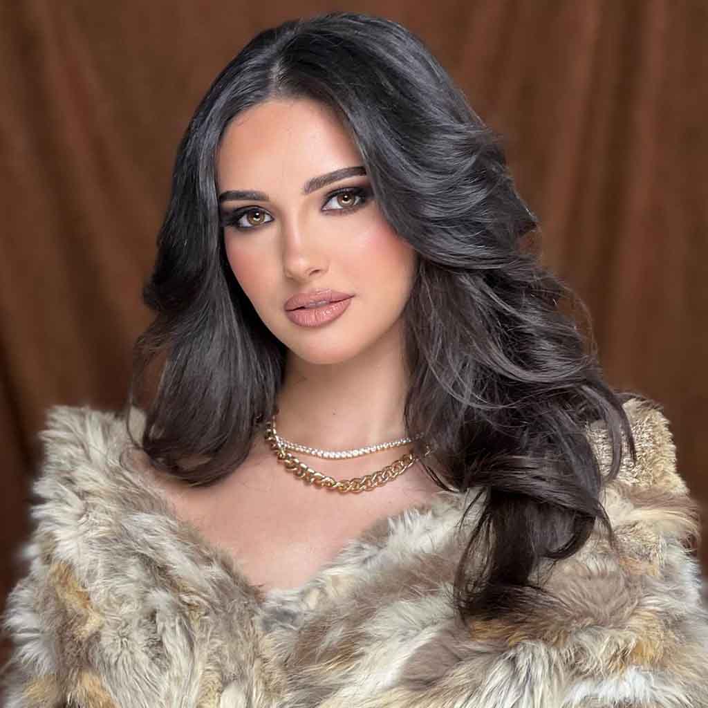  Layered Mob Wife Hair Look on Black Hair