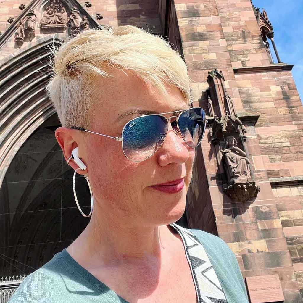 15 Very Short Hairstyles for You to Try! 9 Blonde Tousled Pixie with Short Sides