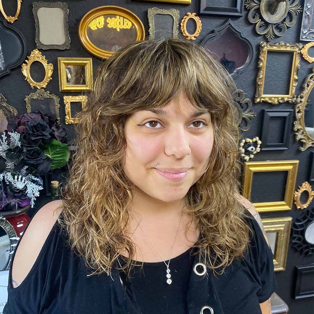 20 Classic Gypsy Shag Hairstyles! 9 Wavy Curly Bronde Gypsy Shag With Curtain Bangs