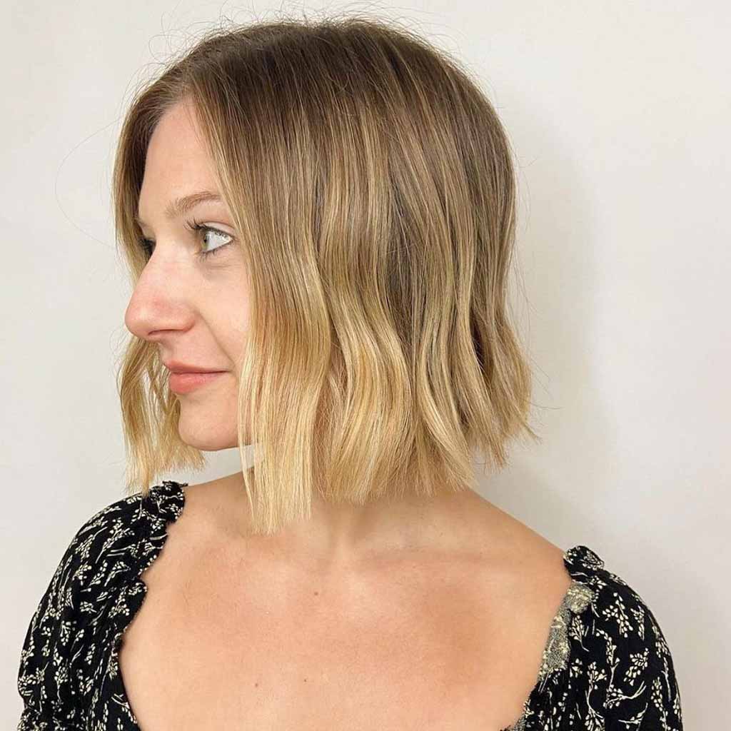 25 Sultry Summer Haircuts for Women! 9 Jaw-Length Wavy Bob