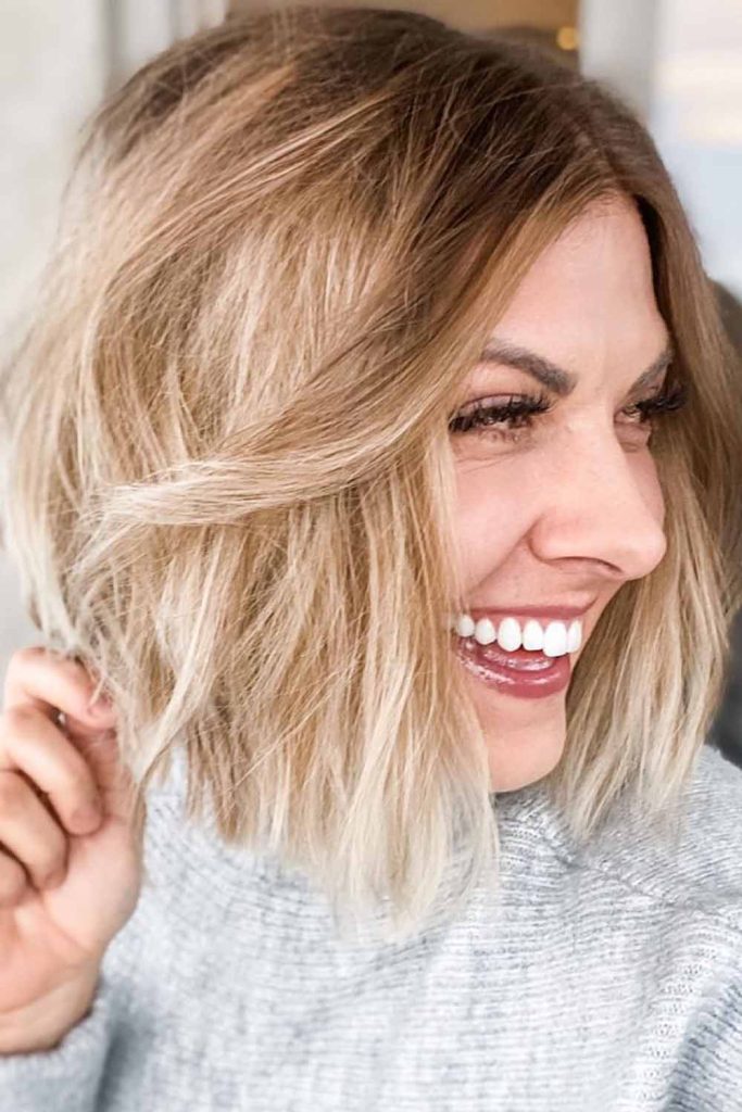 15 Classy Mom Cut Ideas for Busy Moms Seeking Effortless Style! 11 Blonde Balayage on Bob Cut