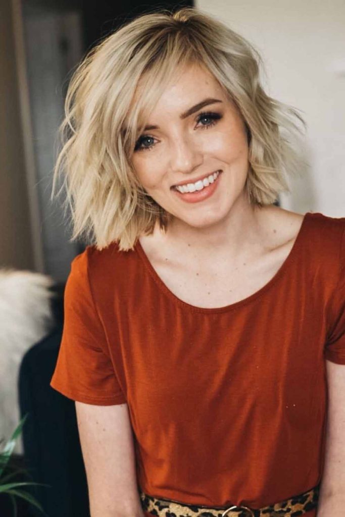 15 Classy Mom Cut Ideas for Busy Moms Seeking Effortless Style! 14 Blonde Wavy Bob